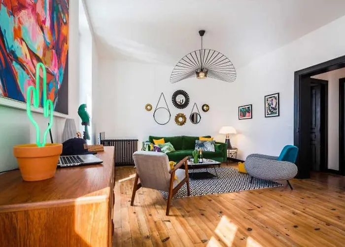London Avenue Keyweek Center With Balcony And Parking * Biarritz
