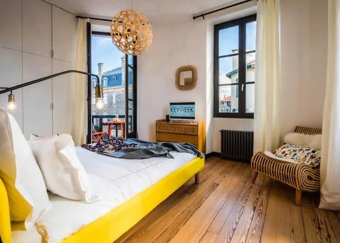 Apartment London Avenue Keyweek Center With Balcony And Parking Biarritz