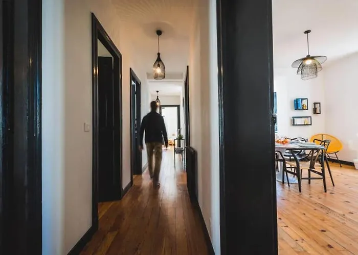 London Avenue Keyweek Center With Balcony And Parking * Biarritz